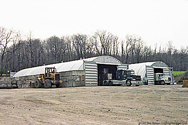 Dual garage for trucks their trailers